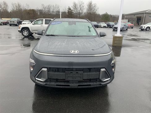 Used 2024 Hyundai Kona SEL image 3