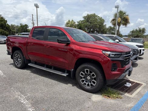 Used 2023 Chevrolet Colorado Z71 w/ Z71 Convenience Package 2 AWD/4WD image 2
