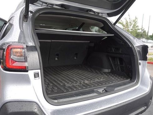 Used 2025 Subaru Outback Premium AWD/4WD image 23