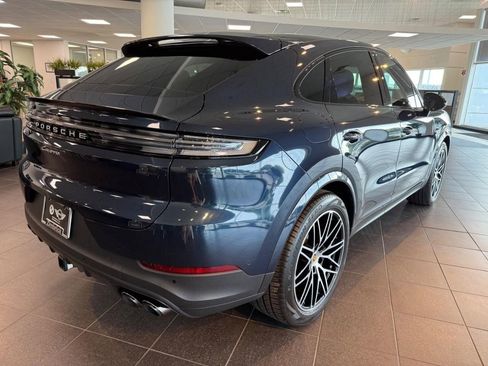 Used 2024 Porsche Cayenne Coupe image 2