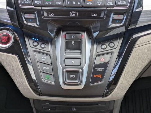 Used 2023 Honda Odyssey Elite image 17