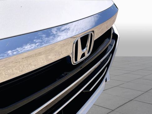 Used 2021 Honda Accord Touring image 31