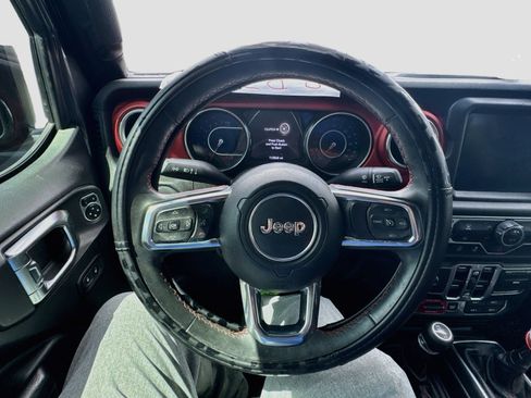 Used 2018 Jeep Wrangler Unlimited Rubicon AWD/4WD image 11