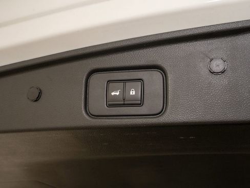 Certified 2023 Nissan Pathfinder SL image 7