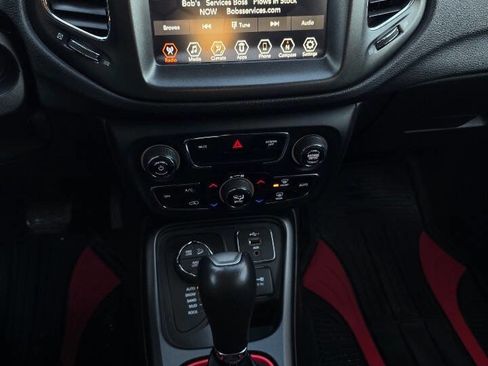 Used 2019 Jeep Compass Trailhawk image 7