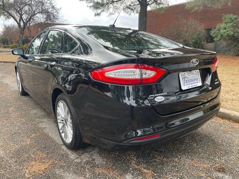 Used 2016 Ford Fusion SE w/ Equipment Group 202A image 3