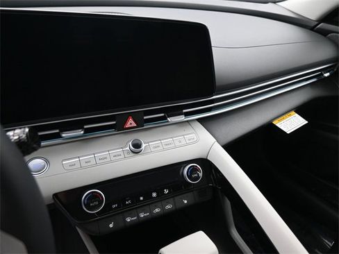 New 2026 Hyundai Elantra Limited image 20