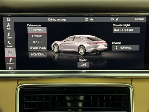 Used 2021 Porsche Panamera 4S w/ Premium Package image 26