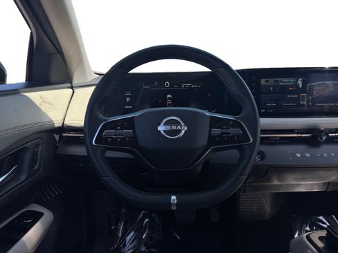 Used 2023 Nissan Ariya AWD image 12