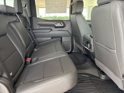 New 2026 GMC Sierra 1500 SLT AWD/4WD image 18