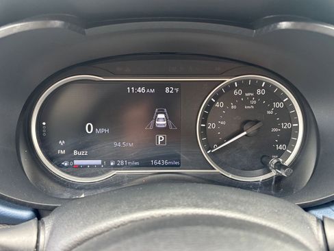 Used 2025 Nissan Versa SV FWD image 38