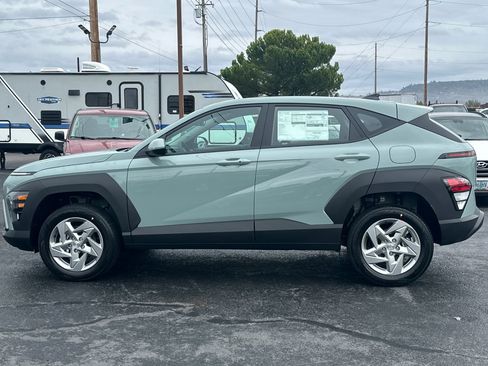 New 2026 Hyundai Kona SE image 7