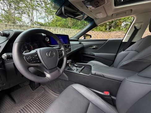 Certified 2024 Lexus ES 350 w/ Premium Package FWD image 23