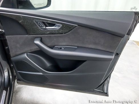 Used 2021 Audi SQ8 Premium Plus w/ SQ8 Black Optic Package image 36