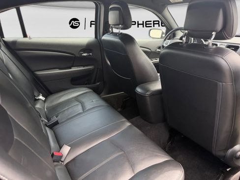 Used 2013 Chrysler 200 Limited FWD image 31