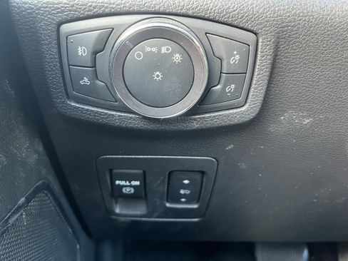 Certified 2019 Ford F150 Lariat image 26