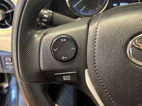 Used 2017 Toyota Corolla LE FWD image 20