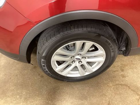 Used 2018 Ford Explorer XLT w/ Equipment Group 201A AWD/4WD image 26