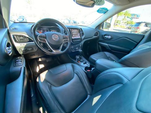 Used 2021 Jeep Cherokee Limited image 20