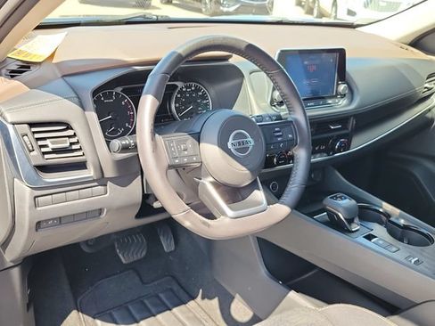 Used 2021 Nissan Rogue S FWD image 7