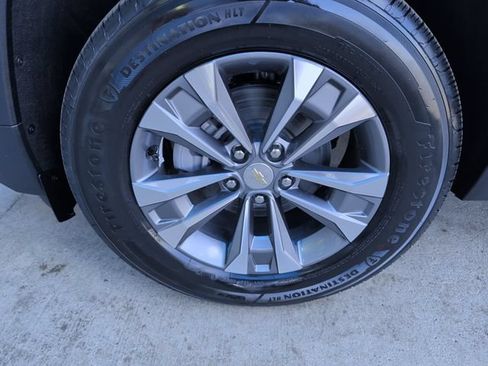 Used 2026 Chevrolet Equinox LT FWD image 24