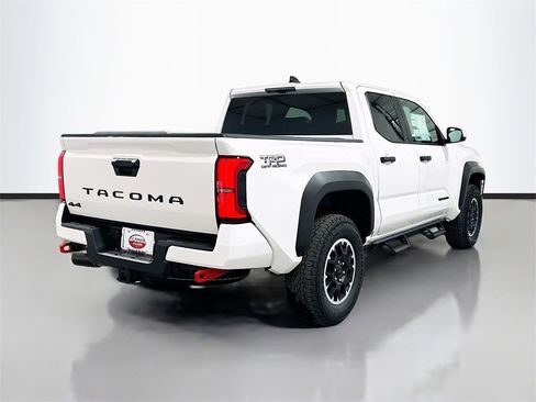 New 2025 Toyota Tacoma TRD Off-Road image 4