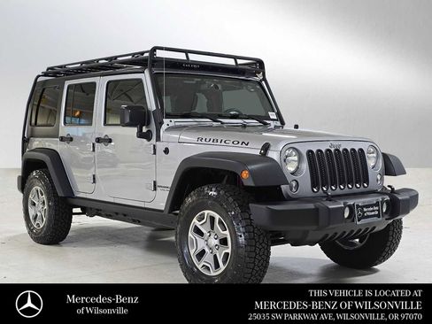 Used 2015 Jeep Wrangler Unlimited Rubicon w/ Connectivity Group AWD/4WD image 1