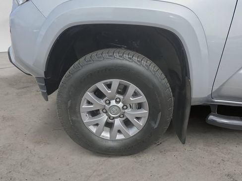 Used 2019 Toyota Tacoma SR5 AWD/4WD image 27