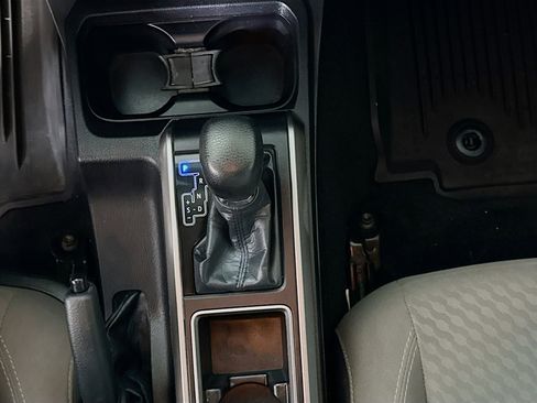 Used 2021 Toyota Tacoma SR5 image 17