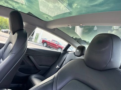 Used 2020 Tesla Model 3 Long Range AWD/4WD image 14