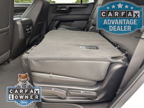 Used 2025 Chevrolet Tahoe Z71 AWD/4WD image 19