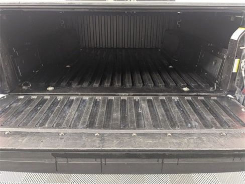 Used 2018 Toyota Tacoma SR w/ SR Convenience Package image 8