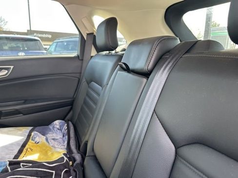 Used 2022 Ford Edge SEL image 5