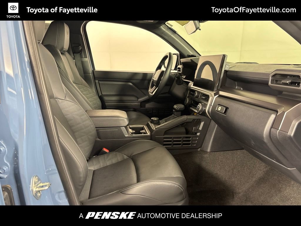 Certified 2025 Toyota 4Runner TRD Off-Road Premium AWD/4WD image 5