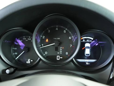 New 2025 Porsche Macan image 14