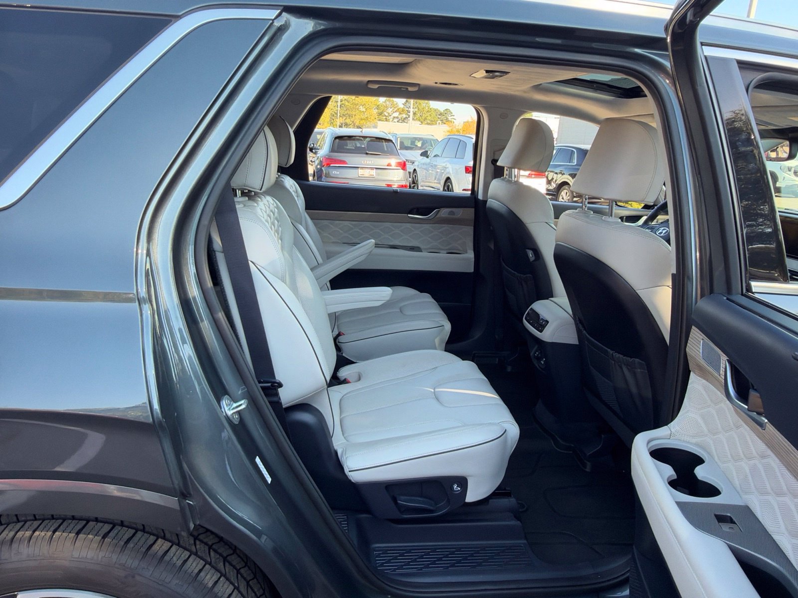 Used 2022 Hyundai Palisade Calligraphy w/ Cargo Package AWD/4WD image 34