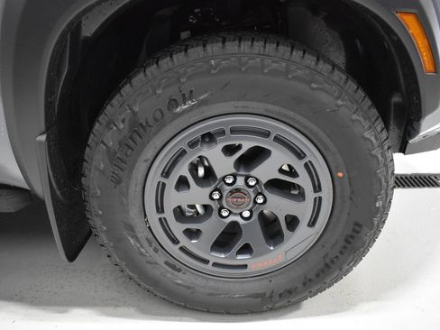 New 2026 Nissan Frontier PRO-4X w/ Pro Premium Package AWD/4WD image 10
