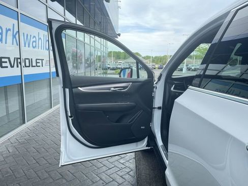 Certified 2024 Cadillac XT6 Luxury w/ LPO, Floor Liner Package AWD/4WD image 22