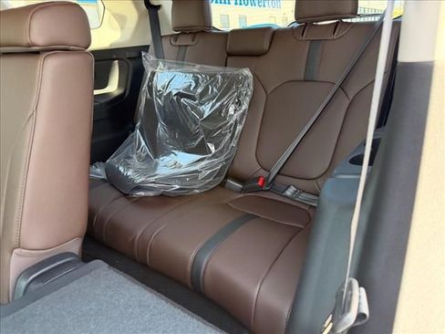 New 2026 Honda Pilot Touring image 9