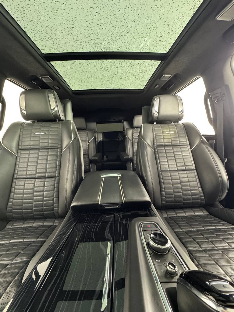 Used 2023 Cadillac Escalade V AWD/4WD image 21