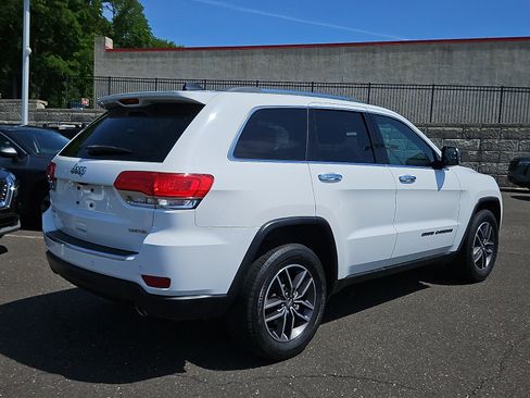 Used 2018 Jeep Grand Cherokee Limited AWD/4WD image 6