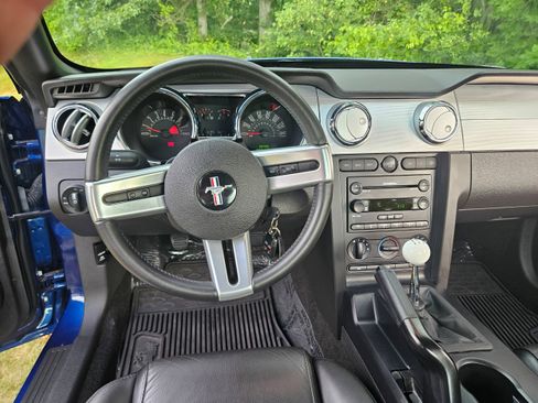 Used 2006 Ford Mustang GT Premium RWD image 28