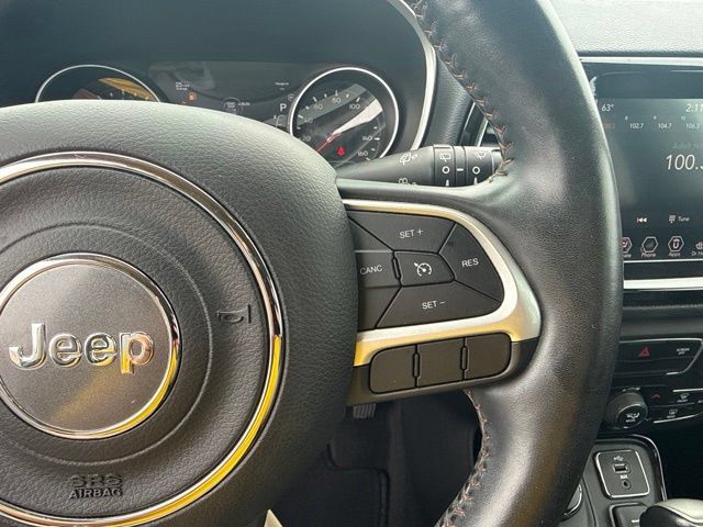 Used 2018 Jeep Compass Limited AWD/4WD image 16