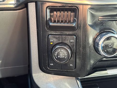 Used 2023 Ford F150 Lariat w/ FX4 Off-Road Package image 27