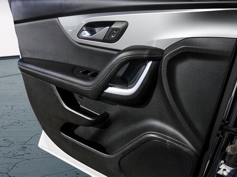 Used 2020 Chevrolet Blazer LT image 26