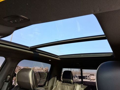 Certified 2022 RAM 1500 Limited image 17