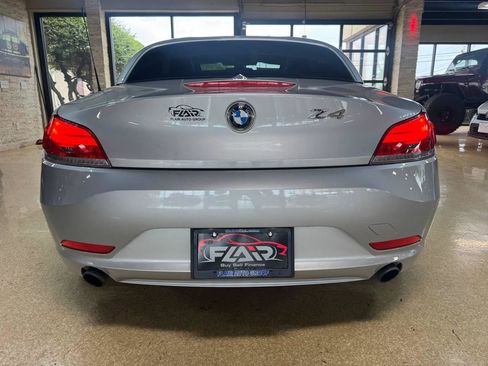 Used 2009 BMW Z4 sDrive35i RWD image 6