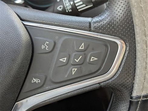 Used 2019 Chevrolet Equinox LT image 22