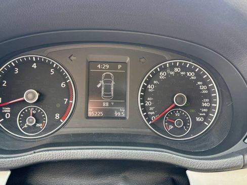 Used 2013 Volkswagen Passat 2.5 SE FWD image 12