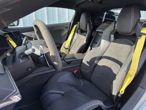 Used 2024 Chevrolet Corvette Stingray Preferred Cpe w/ Z51 Performance Package RWD image 8